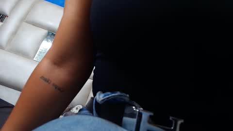 Snapshot of gabriela_leone chatting on 18, 10, 2025 gabriela online show from 18, 10, 2025