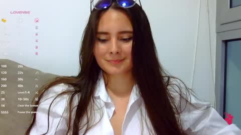 Snapshot of gabriela_miller_2 chatting on 5, 12, 2024 Gabriela Miller online show from 5, 12, 2024