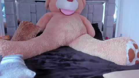 Gabriela Montes online show from 7, 12, 2024