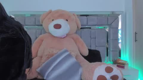 Gabriela Montes online show from 8, 12, 2024