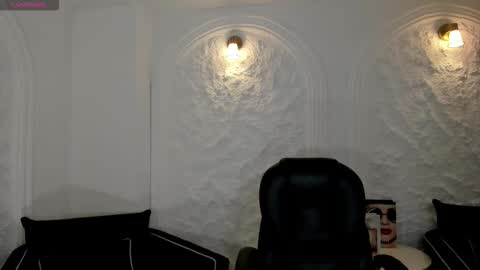 Gabriella Lee online show from 17, 10, 2025