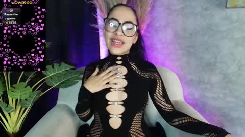          online show from 20, 11, 2025