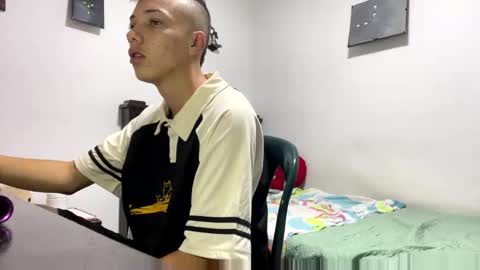 Snapshot of gadiel_sex chatting on 17, 5, 2026 gadiel_sex online show from 17, 5, 2026