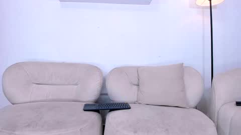 gal_stone_ online show from 4, 6, 2026