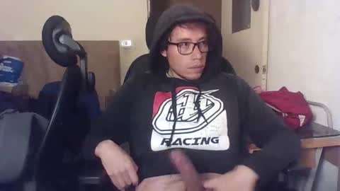 Snapshot of galen_0 chatting on 4, 12, 2025 galen_0 online show from 4, 12, 2025