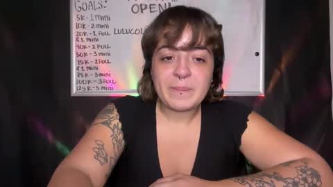 Snapshot of gamermilf94 chatting on 8, 10, 2025 GamerMilf94 online show from 8, 10, 2025