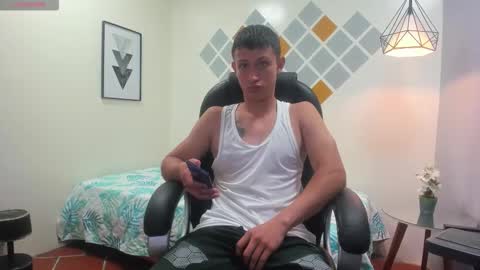 Snapshot of garuo_18 chatting on 5, 11, 2025 garuo_18 online show from 5, 11, 2025