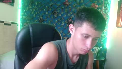 Snapshot of garuo_18 chatting on 21, 11, 2025 garuo_18 online show from 21, 11, 2025