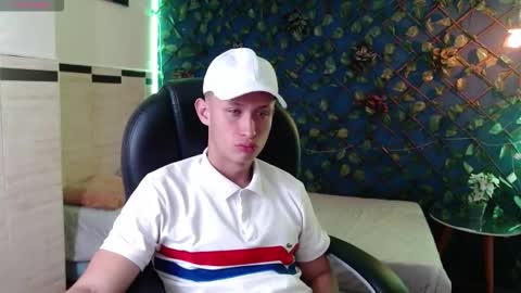 Snapshot of garuo_18 chatting on 25, 11, 2025 garuo_18 online show from 25, 11, 2025