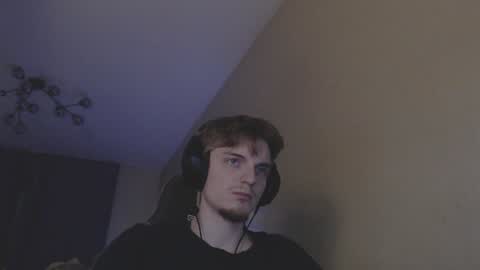 Snapshot of gasturfahe chatting on 8, 1, 2025 gasturfahe online show from 8, 1, 2025