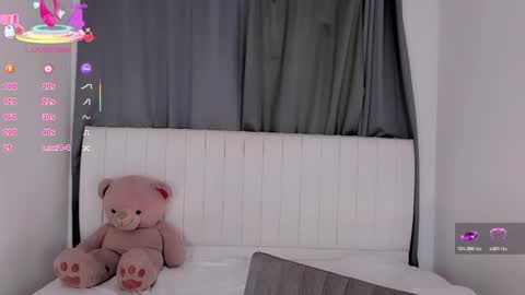 Snapshot of gatitavenecis1 chatting on 18, 11, 2025 Vnecis Marn online show from 18, 11, 2025