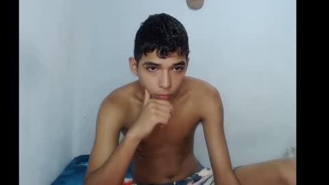 Snapshot of gato_fresa chatting on 19, 10, 2025 gato_fresa online show from 19, 10, 2025