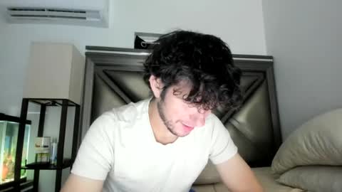Snapshot of gayndepressed chatting on 5, 7, 2026 Trace online show from 5, 7, 2026
