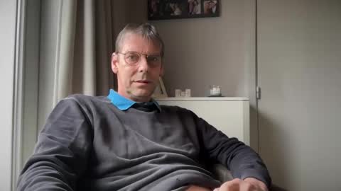 Snapshot of geertjem chatting on 17, 10, 2025 geertjem online show from 17, 10, 2025