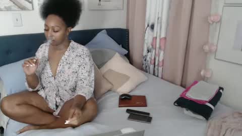 Snapshot of geishapaige chatting on 6, 10, 2025 The Empress online show from 6, 10, 2025