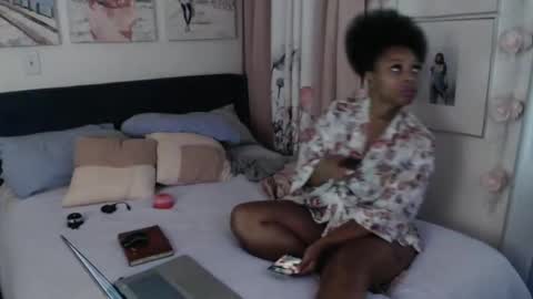 Snapshot of geishapaige chatting on 20, 10, 2025 The Empress online show from 20, 10, 2025