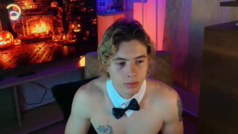 Snapshot of gemdominus chatting on 30, 10, 2025 Gem Dominus online show from 30, 10, 2025