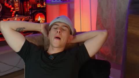 Snapshot of gemdominus chatting on 1, 11, 2025 Gem Dominus online show from 1, 11, 2025