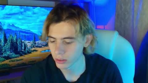 Snapshot of gemdominus chatting on 9, 11, 2025 Gem Dominus online show from 9, 11, 2025