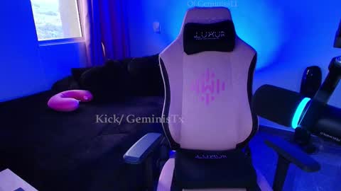 Snapshot of geminis11 chatting on 24, 10, 2025 geminis11 online show from 24, 10, 2025