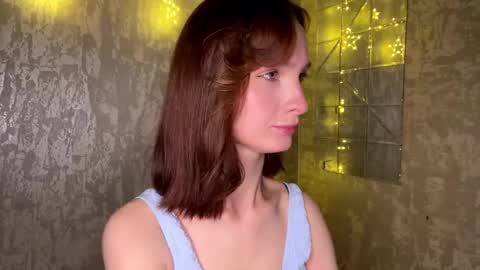 Snapshot of genieflug chatting on 3, 5, 2026 Riana online show from 3, 5, 2026