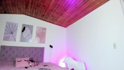 Snapshot of gennesis_love chatting on 8, 3, 2025 Sofia online show from 8, 3, 2025