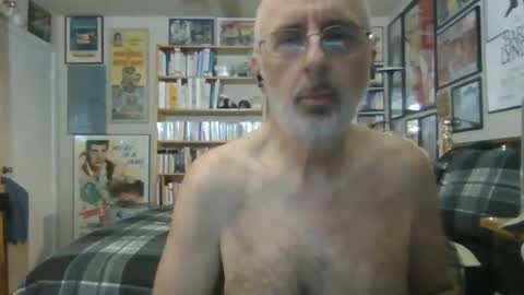 Snapshot of gentcallr chatting on 31, 12, 2024 Steve online show from 31, 12, 2024