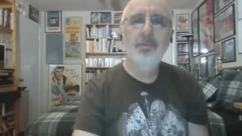 Snapshot of gentcallr chatting on 29, 11, 2025 Steve online show from 29, 11, 2025