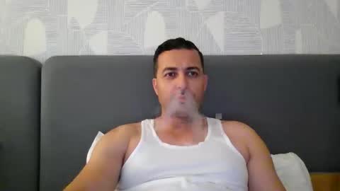 Snapshot of genteldevil chatting on 5, 5, 2026 genteldevil online show from 5, 5, 2026