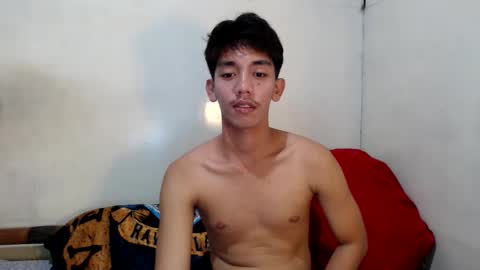 Snapshot of gentlemanlustx chatting on 6, 3, 2026 Rayl online show from 6, 3, 2026