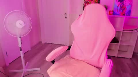 Snapshot of gentlesine chatting on 12, 6, 2026 gentlesine online show from 12, 6, 2026