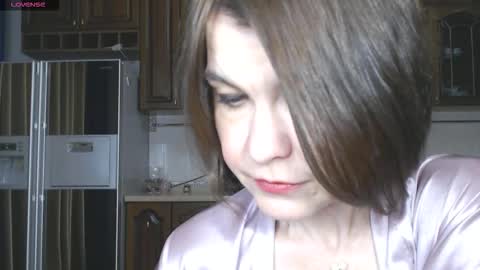 Snapshot of gentlywomen chatting on 10, 9, 2025 Elena online show from 10, 9, 2025