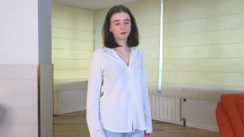 Snapshot of georginatrue chatting on 11, 9, 2025 My name is Kelly online show from 11, 9, 2025