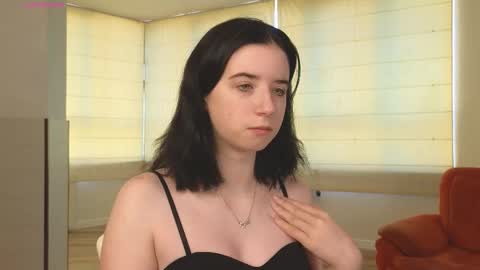 Snapshot of georginatrue chatting on 8, 10, 2025 My name is Kelly online show from 8, 10, 2025