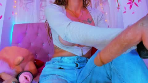 Snapshot of geraldinesuaan chatting on 25, 1, 2025 geraldinesuaan online show from 25, 1, 2025