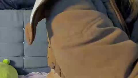 Snapshot of geraldinesuaan chatting on 16, 12, 2025 geraldinesuaan online show from 16, 12, 2025