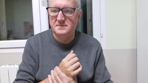 Snapshot of gerardlp131313 chatting on 3, 11, 2025 gerardlp131313 online show from 3, 11, 2025