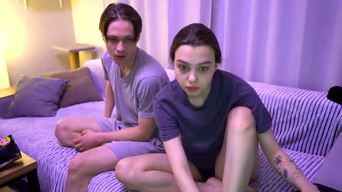 Jean and Isa couple Van online show from 11, 1, 2025