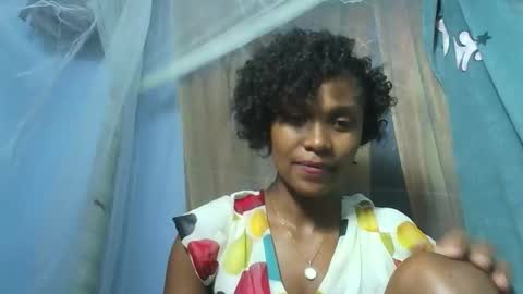 Snapshot of gggloria chatting on 18, 11, 2025 gggloria online show from 18, 11, 2025