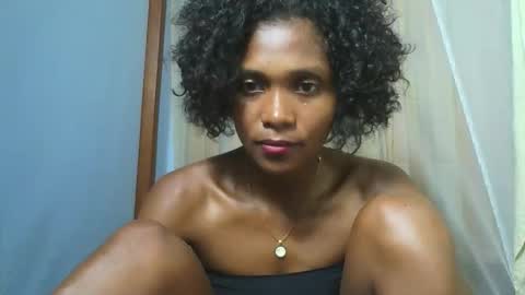 Snapshot of gggloria chatting on 25, 11, 2025 gggloria online show from 25, 11, 2025