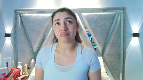 Danna Astrom online show from 6, 10, 2025