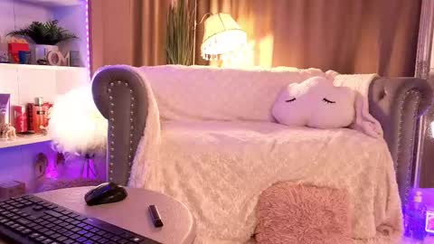 Snapshot of gia_blu chatting on 2, 12, 2025 Bianca online show from 2, 12, 2025