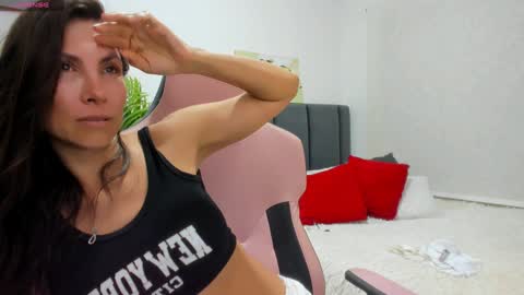 Gianna Liann  online show from 9, 1, 2025