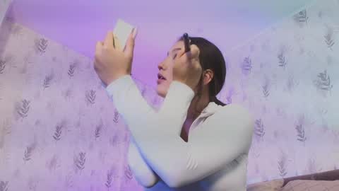 Snapshot of giaa_ross chatting on 7, 11, 2025 Gia online show from 7, 11, 2025