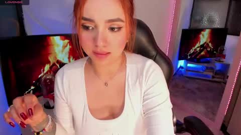 Snapshot of giabrook chatting on 2, 3, 2025 Gia  online show from 2, 3, 2025