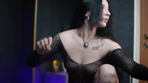 Snapshot of giaeasyice chatting on 2, 12, 2025 Gia online show from 2, 12, 2025