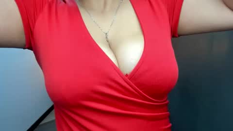 Snapshot of giafox_ chatting on 18, 1, 2025 G I A FOX online show from 18, 1, 2025