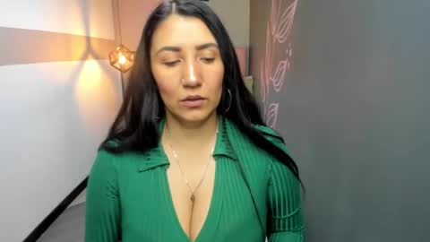 Snapshot of giafox_ chatting on 5, 2, 2025 G I A FOX online show from 5, 2, 2025
