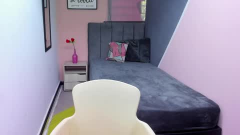 Snapshot of giafox_ chatting on 19, 2, 2025 G I A FOX online show from 19, 2, 2025