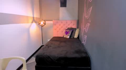 Snapshot of giafox_ chatting on 23, 2, 2025 G I A FOX online show from 23, 2, 2025
